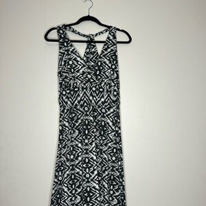 Nine Eight black and white maxi dress